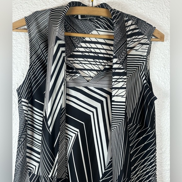Kasper Separates Satin Zigzag Lines Print with Tie Top – Size M - Picture 6 of 6